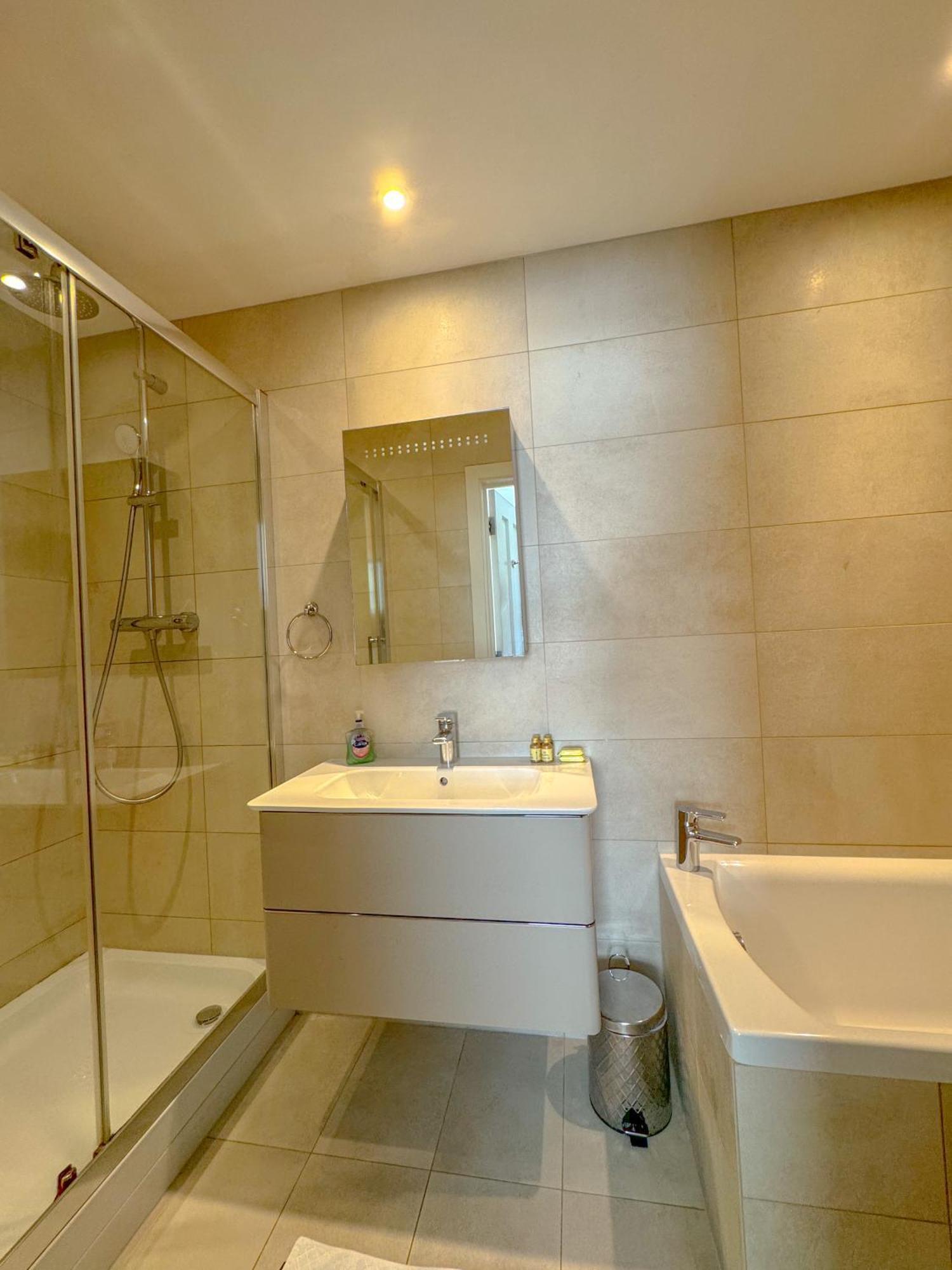 Whitfield Street Apartments 런던 외부 사진